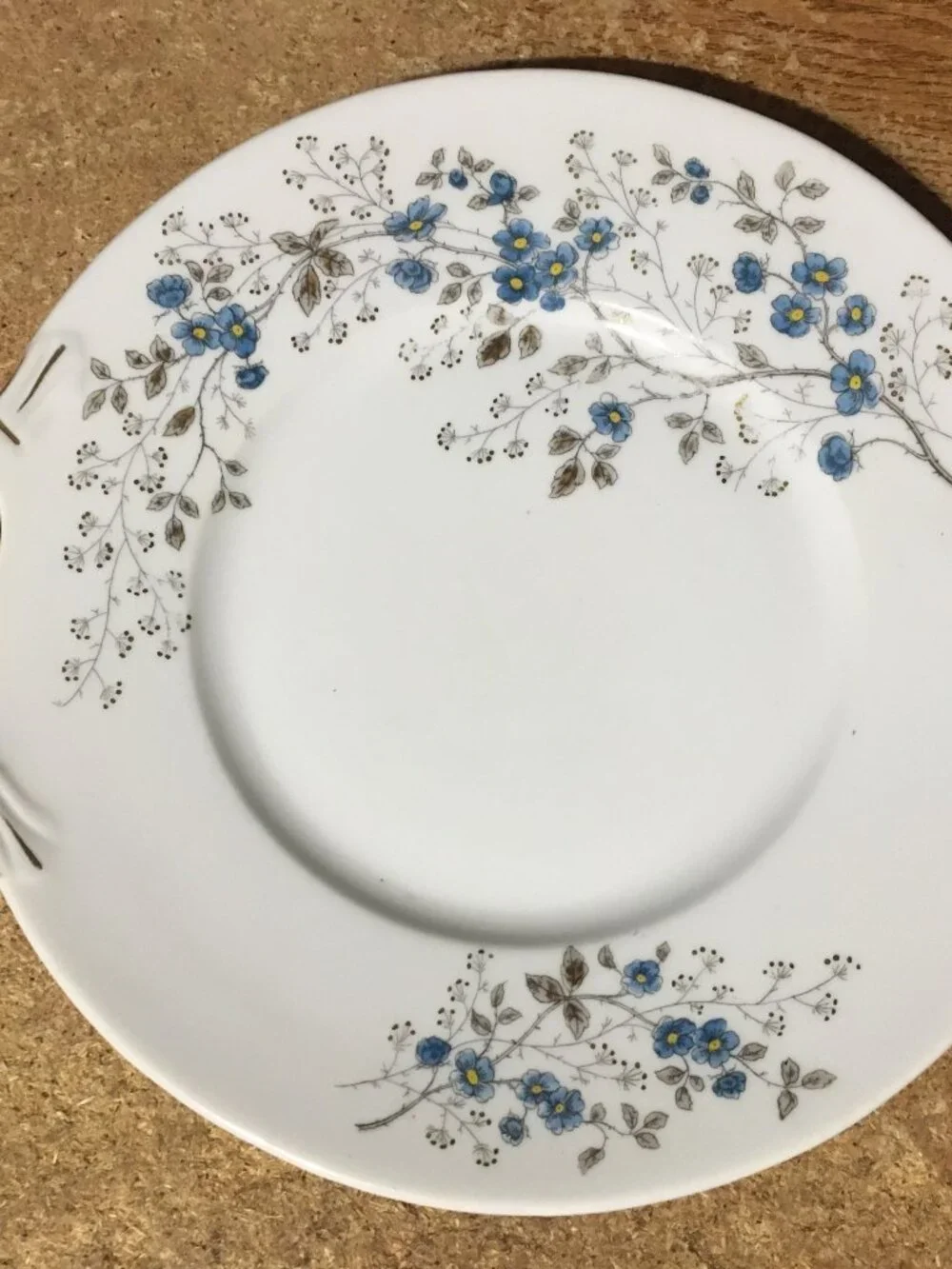 SET OF 8 FLORAL PATTERN PLATES KELTCRAFT 9178 LILING ROYAL SWIRL
